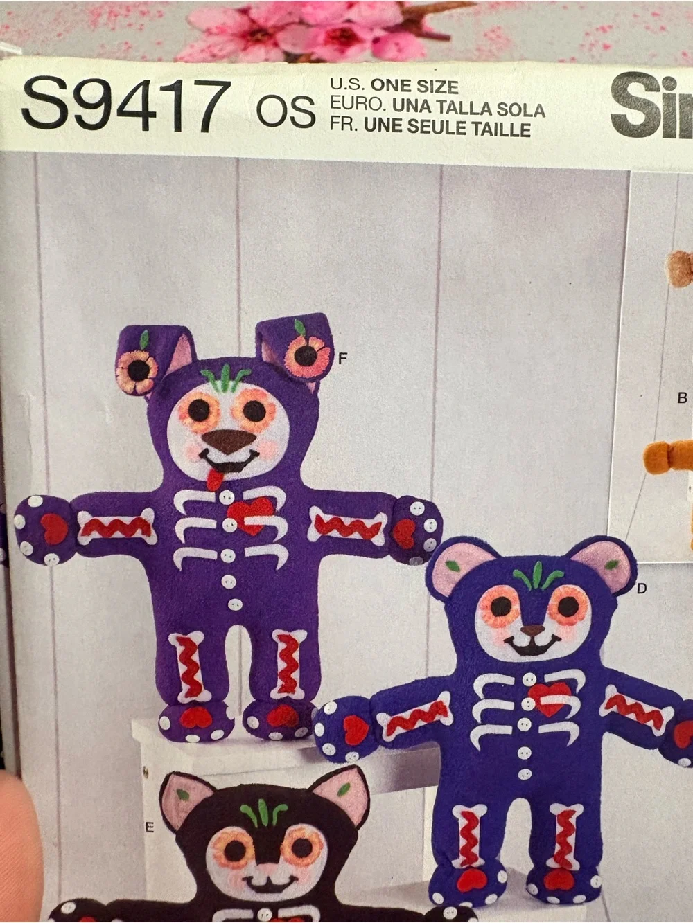 BN UNCUT SIMPLICITY 9417 OS STUFFED ANIMALS SEWING PATTERNS